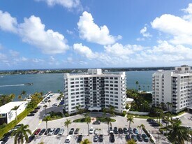 2800 N Flagler Dr in West Palm Beach, FL - Building Photo