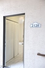 2202 Arbour Walk Cir in Naples, FL - Foto de edificio - Building Photo