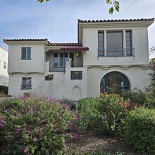 1608 S Hayworth Ave in Los Angeles, CA - Building Photo - Building Photo