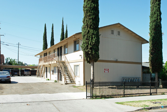 2046 E White Ave in Fresno, CA - Building Photo - Other