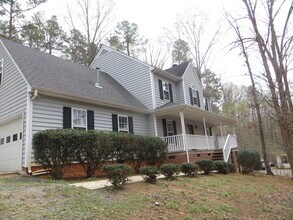 112 Hudson Hills Rd in Pittsboro, NC - Building Photo - Building Photo