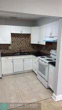 1025 S L St in Lake Worth Beach, FL - Building Photo - Building Photo
