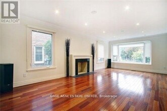 310 Hidden Trail in Toronto, ON - Building Photo - Building Photo