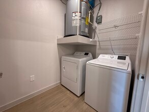 1102 Treeta Trl in Kyle, TX - Building Photo - Building Photo