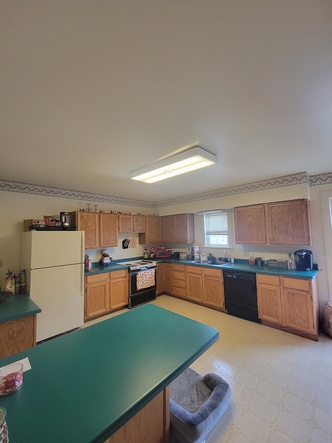 2324 Wyatt Ave in Stevens Point, WI - Building Photo - Building Photo