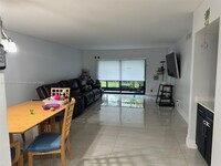 286 Racquet Club Rd in Weston, FL - Foto de edificio - Building Photo