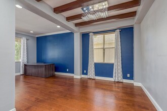 30544 Latourette Dr in Wesley Chapel, FL - Building Photo - Building Photo