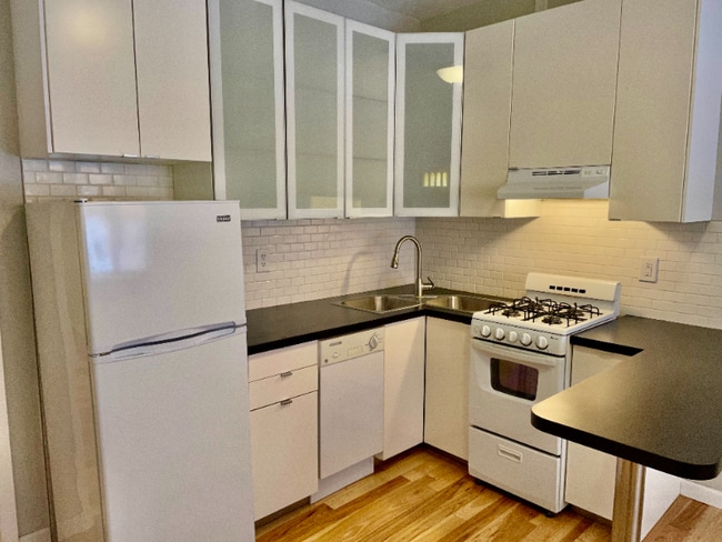 1809 S 13th St in Philadelphia, PA - Building Photo - Building Photo