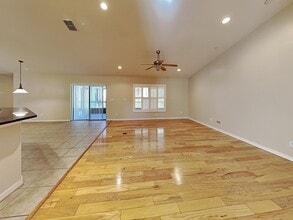 2004 Abbey Trace Dr in Dover, FL - Building Photo - Building Photo