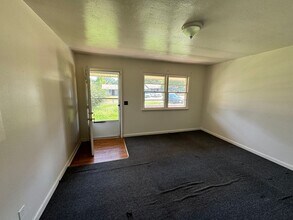 304 Buckles Ave in Shelby, NC - Building Photo - Building Photo