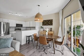 271 S Pickett St-Unit -302 in Alexandria, VA - Building Photo - Building Photo