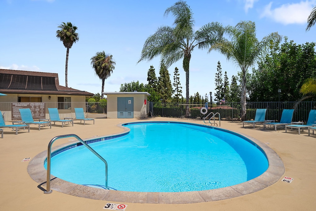 Capri at Sunny Hills in Fullerton, CA - Building Photo