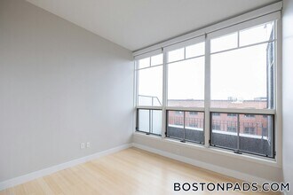 490 Harrison Ave in Boston, MA - Building Photo - Building Photo
