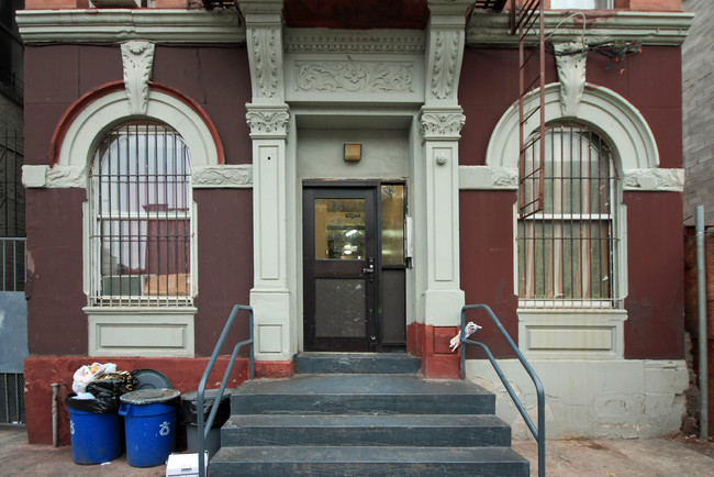 373 W 126th St in New York, NY - Building Photo - Building Photo