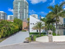 201 Atlantic Isle in Sunny Isles Beach, FL - Building Photo