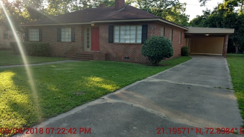 159 E Lincoln Ave in Lyons, GA - Foto de edificio