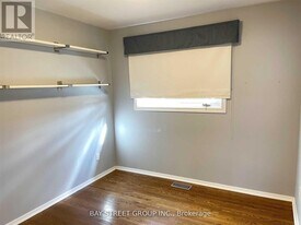 41 Walkerton Dr in Markham, ON - Building Photo