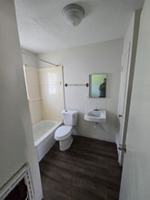 2104 Hatcher Rd, Unit B in Sherwood, AR - Foto de edificio - Building Photo