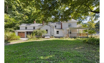 48 Water St in Glastonbury, CT - Foto de edificio - Building Photo