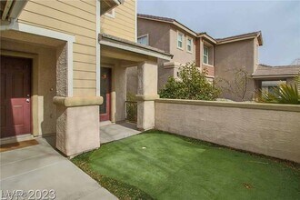 3384 Jasmine Vine Ct in Las Vegas, NV - Building Photo - Building Photo