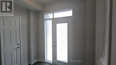 76 Franchise Private in Ottawa, ON - Building Photo - Building Photo