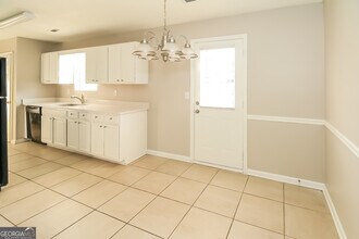 9236 Clb Vw Trce in Riverdale, GA - Building Photo - Building Photo