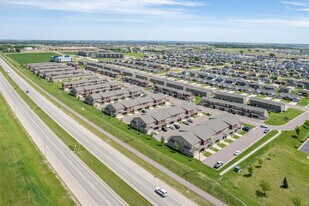 Diamond Field Townhomes in Sioux Falls, SD - Building Photo