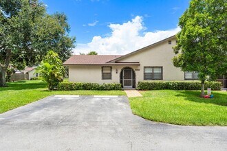 23315 SW 54th Way in Boca Raton, FL - Building Photo - Building Photo