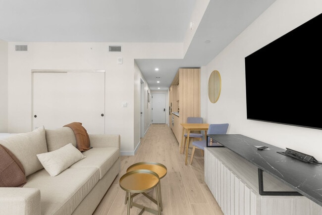 225 N Miami Ave