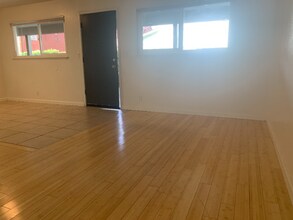 630 W 4th St, Unit 630 w 4th st in Chico, CA - Foto de edificio - Building Photo