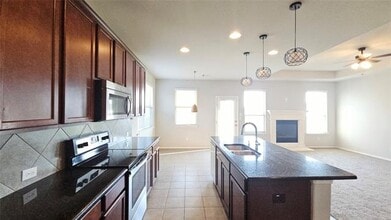 4740 Meadow Green Trail in Fort Worth, TX - Building Photo - Building Photo