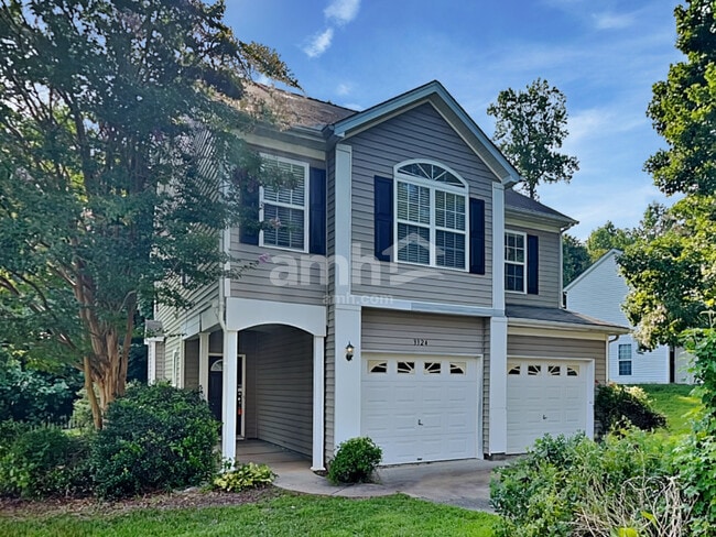 property at 3324 Glamorgan Ct