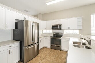 34627 Smart Dr in Zephyrhills, FL - Building Photo - Building Photo