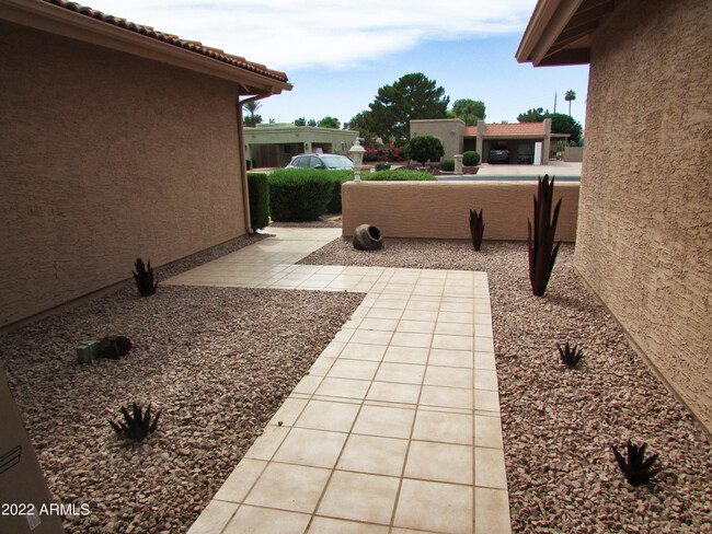 25231 S Papago Pl in Sun Lakes, AZ - Foto de edificio - Building Photo