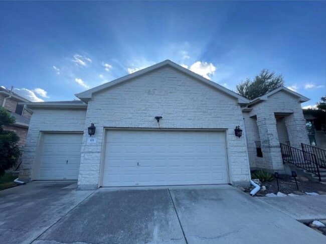 property at 101 S Gadwall Ln