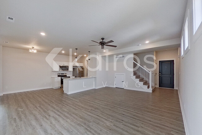6921 Holly Ct in Johnston, IA - Building Photo - Building Photo