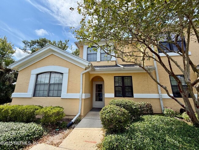 1911 Vista Cove Rd in St. Augustine, FL - Foto de edificio - Building Photo