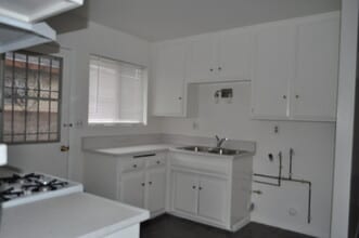 4059 W 137th St, Unit # C in Hawthorne, CA - Building Photo - Building Photo