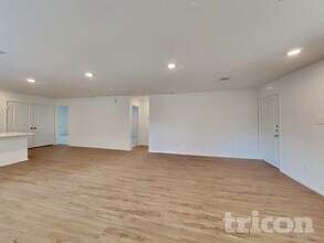 3006 Twisted Myrtle Dr in Conroe, TX - Building Photo - Building Photo