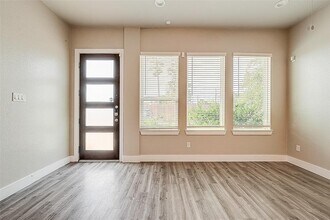 7703 Rainbow Cl in Houston, TX - Building Photo - Building Photo