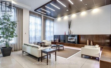 500 Doris Ave in Toronto, ON - Building Photo - Building Photo