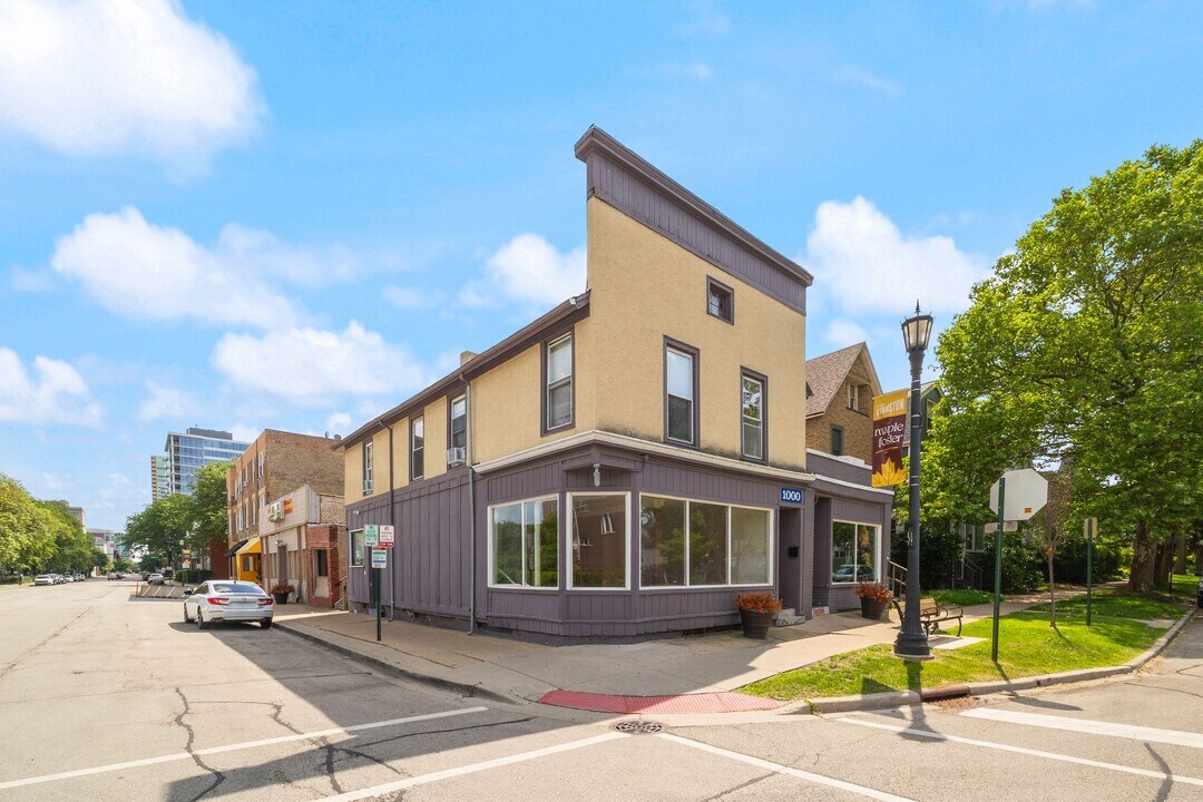 1000 Foster St in Evanston, IL - Foto de edificio