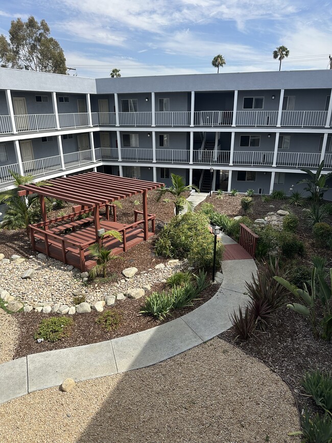 200 W Chestnut St, Unit 105 in Glendale, CA - Building Photo - Building Photo