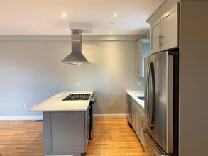 11 Goodhue St in Salem, MA - Building Photo - Building Photo