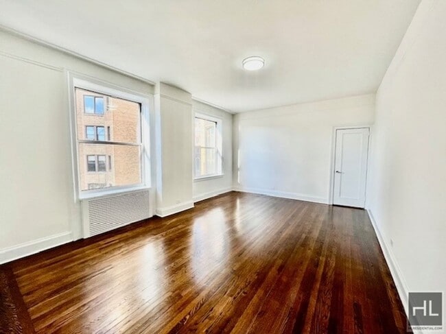 WEST 86 STREET in New York, NY - Foto de edificio - Building Photo