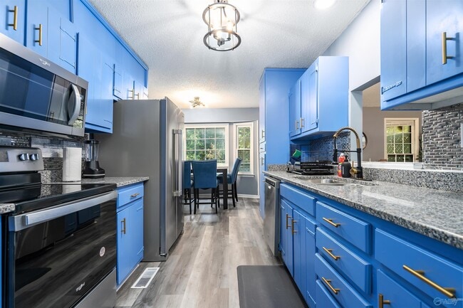 property at 13115 Chaney Thompson Rd SE