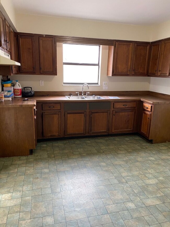 2222 Brown St in Alton, IL - Building Photo - Building Photo