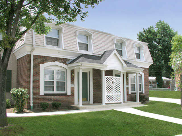 Westpark Apartments and Townhomes in St. Louis, MO - Building Photo