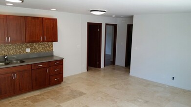1427 16th Ave in Honolulu, HI - Building Photo - Building Photo