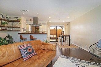 1680 Coast Hwy in Encinitas, CA - Building Photo - Building Photo